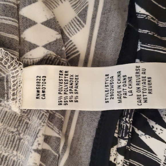 Max Studio Medium Boho Geometric Print Black White V-Neck Sleeveless Maxi Dress - Picture 9 of 13